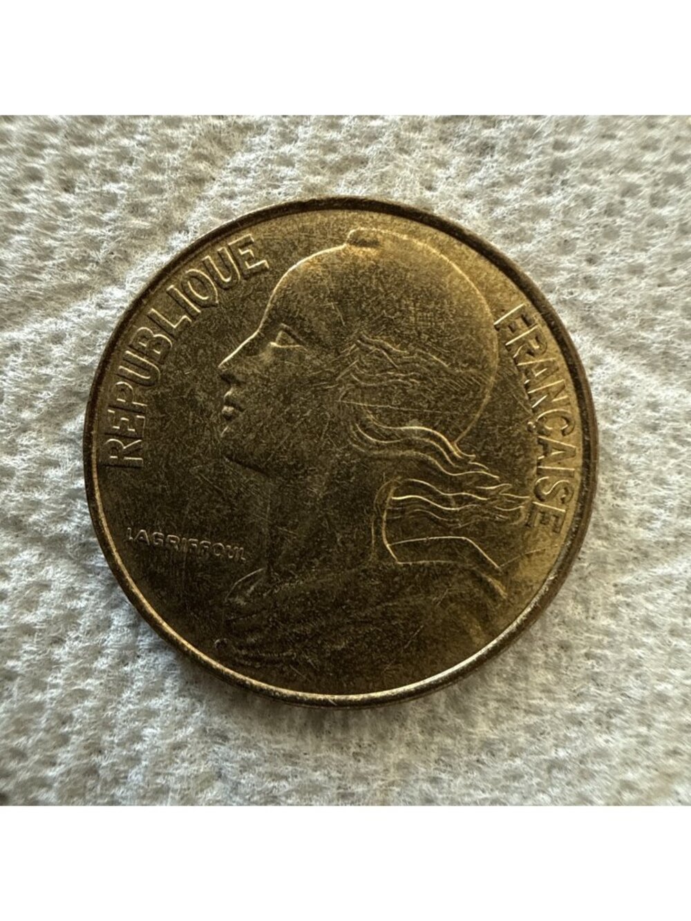 1997 France 20 Centimes Coin, Excellent Condition